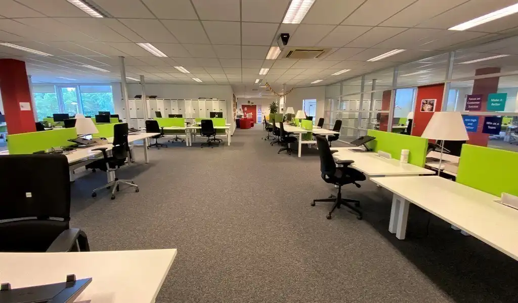 Burelen te huur in kantorencomplex Portalis aan E40 in Zwijnaarde foto 8