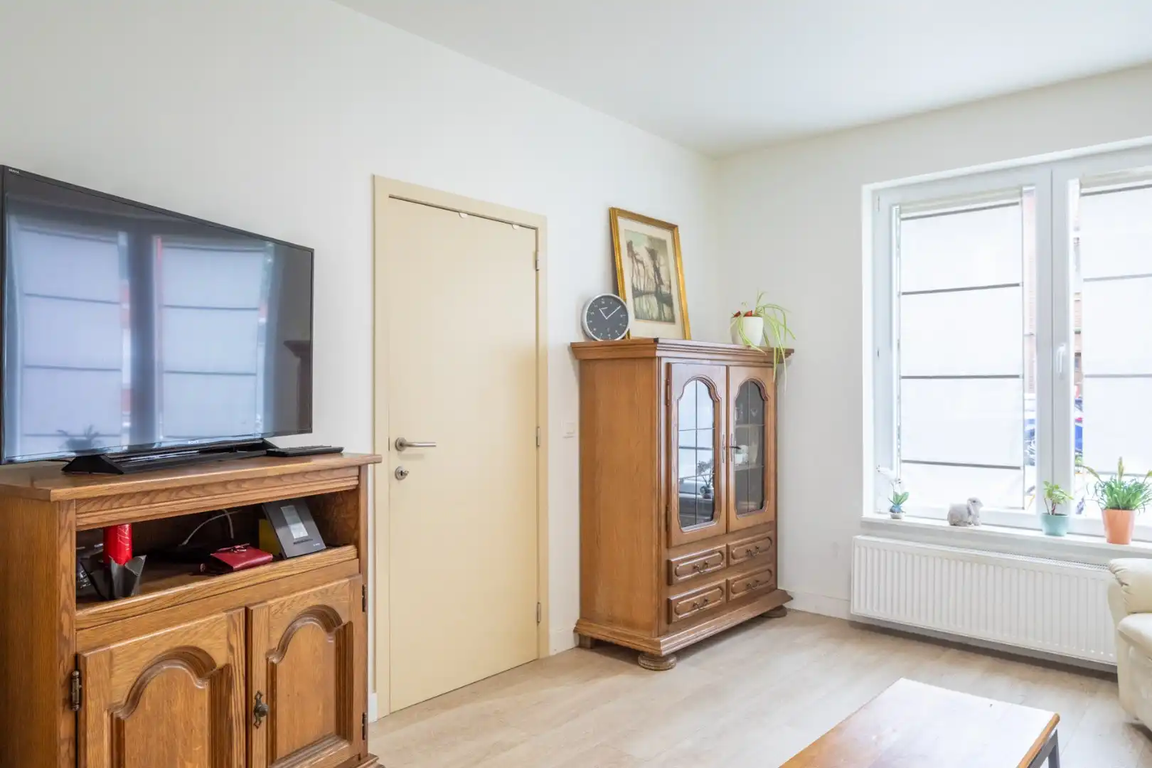 Opportuniteit ..reeds 2 gerenoveerde appartementen en in TOP staat!! foto 26