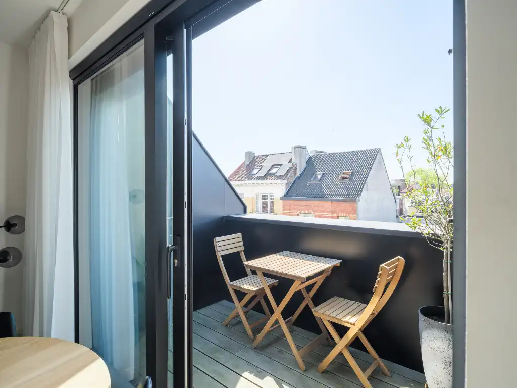 Recent nieuwbouw appartement (BJ 2020) met een aangenaam terras foto 3