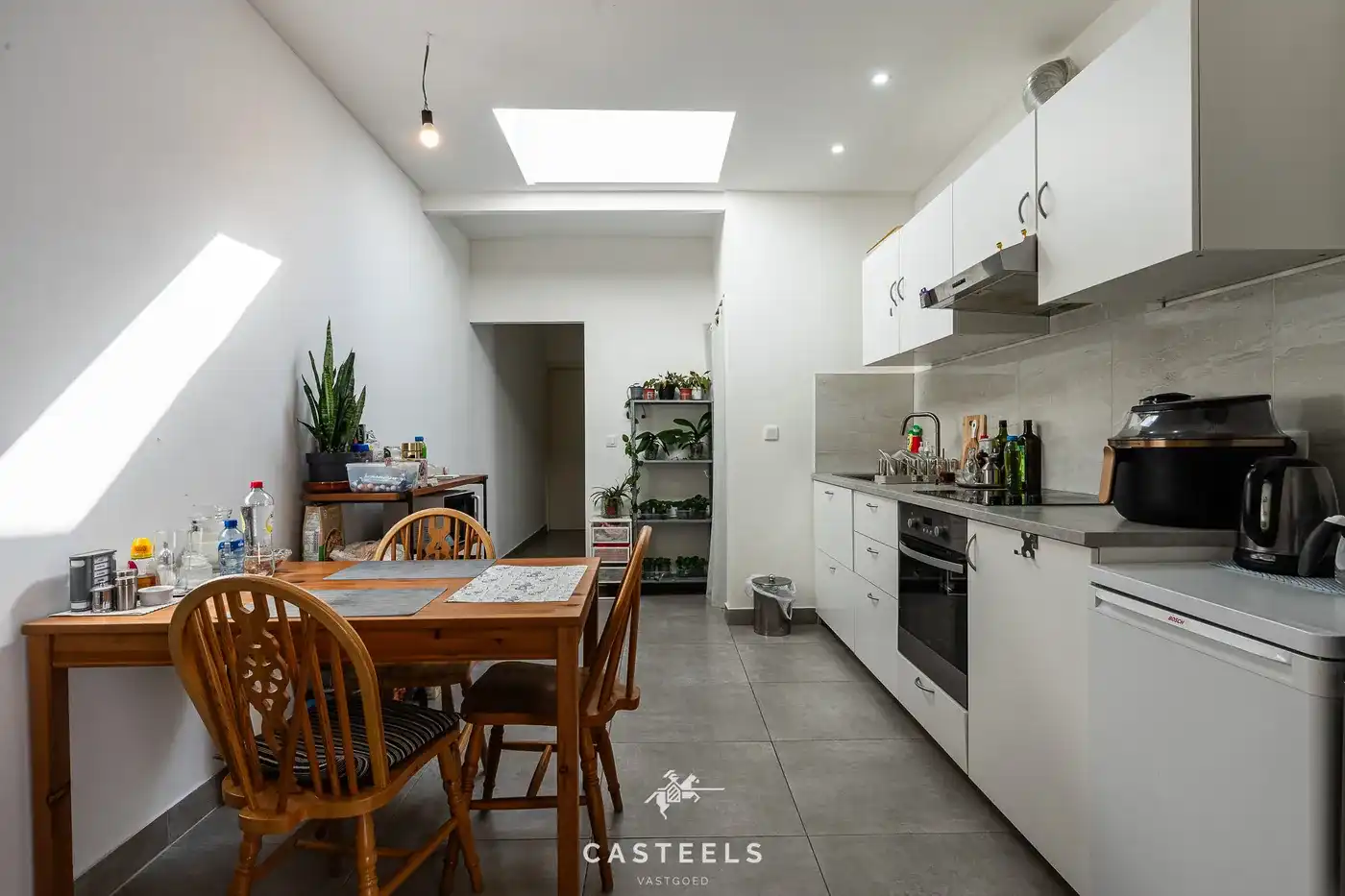 Gerenoveerd gelijkvloers appartement vlak bij Dampoort foto 6