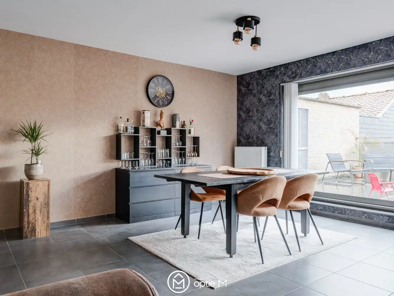 Ruim appartement in Bilzen-Hoeselt met parkeerplaats foto 6