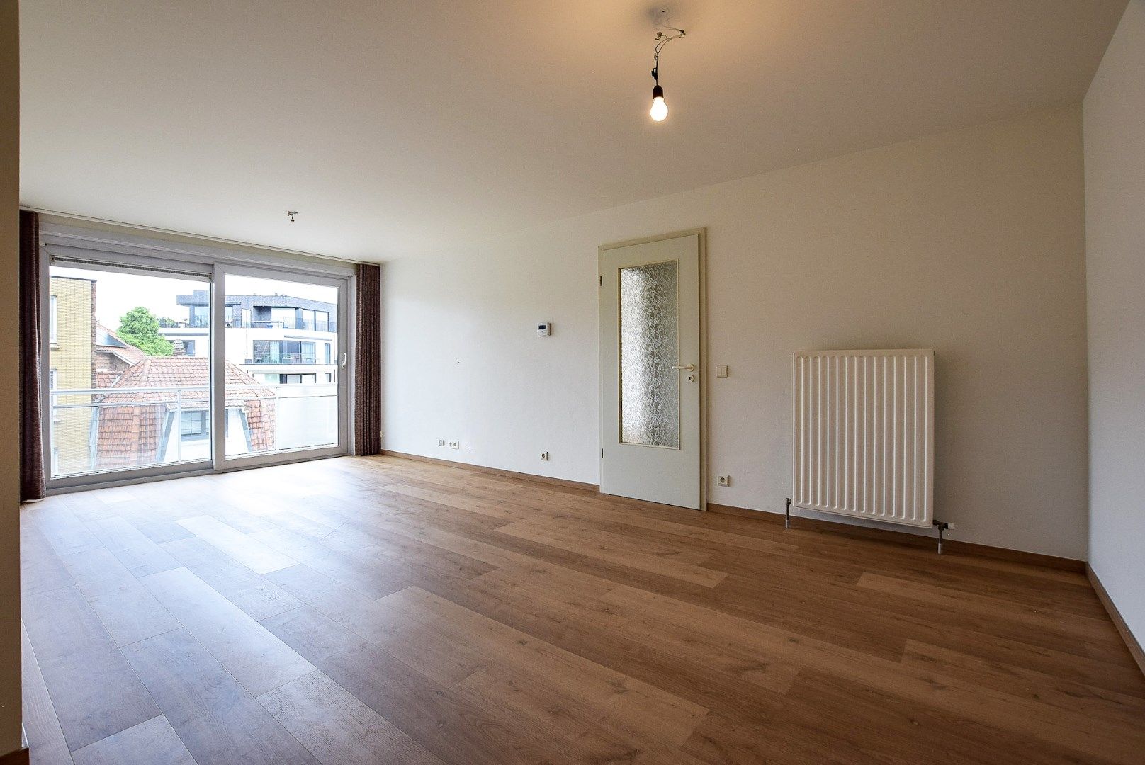 Energiezuinig (EPC A) instapklaar 2-slaapkamerappartement (81 m²) centraal gelegen te Koksijde-Bad.  foto 2
