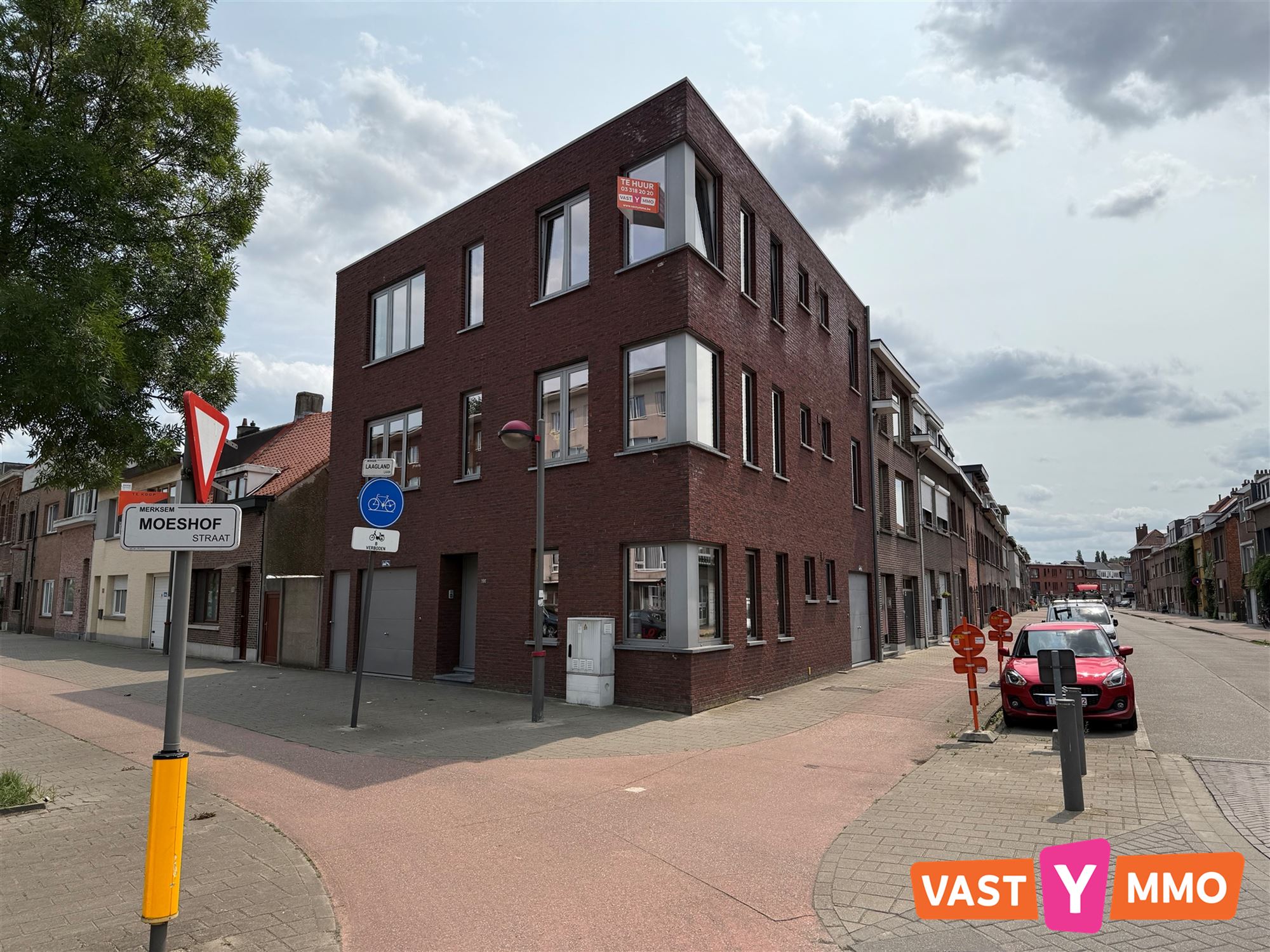 ()=>{if(producerUpdateValueVersion(node),producerAccessed(node),node.value===ERRORED)throw node.error;return node.value} Laaglandlaan 190/201 - 2170 MERKSEM