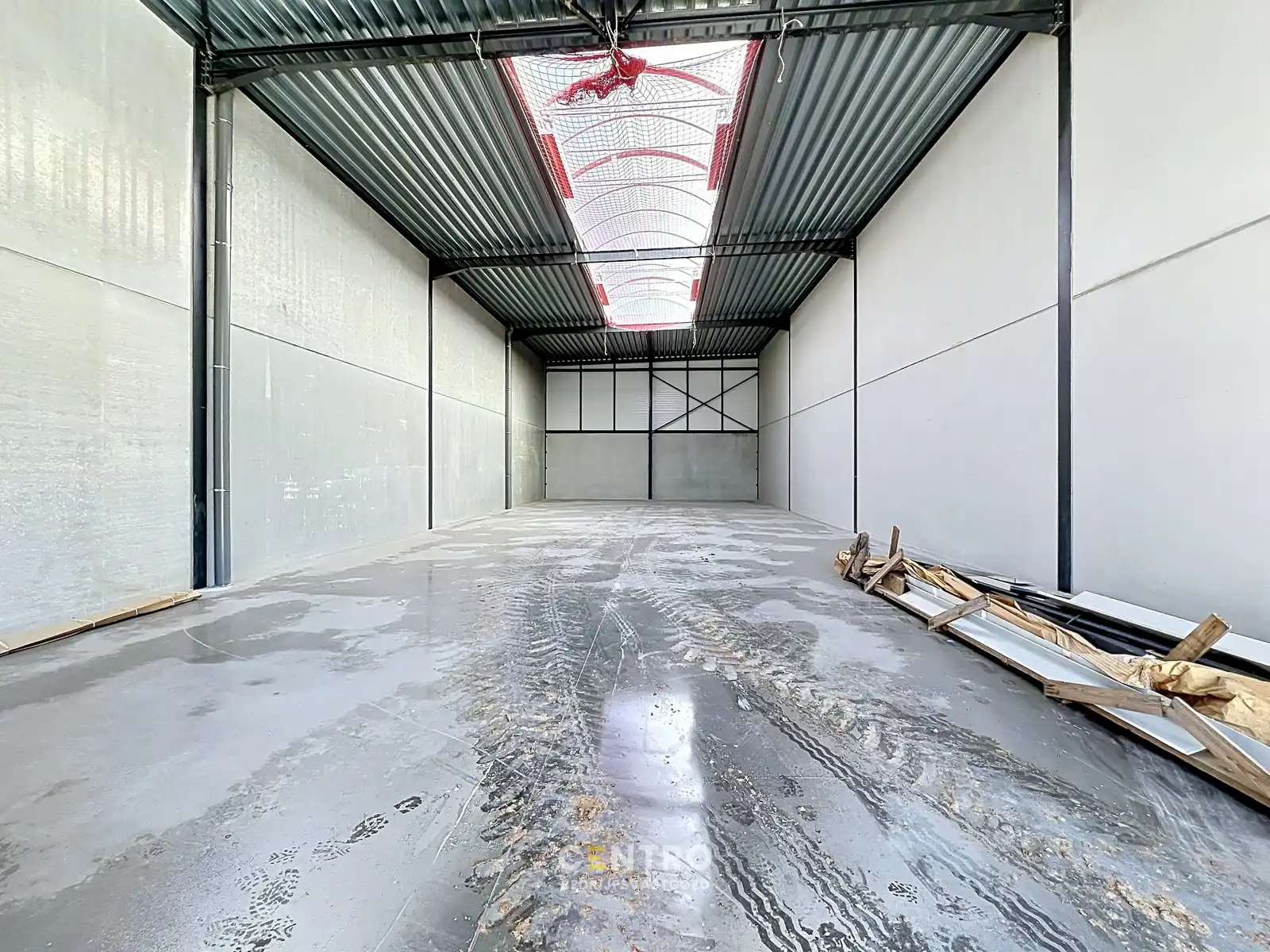 Nieuwbouw KMO-units van 223m² TE HUUR (VH van 7m, 2 parkings, aparte loopdeur en raam), te Kerkhove (Avelgem). foto 12