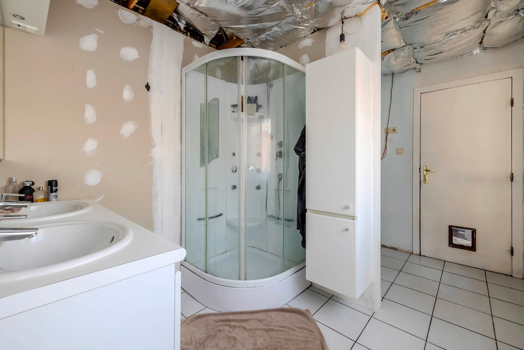 Woning met 2 / 3 slpk, 2 bdk en werkplaats op 580m² foto 11