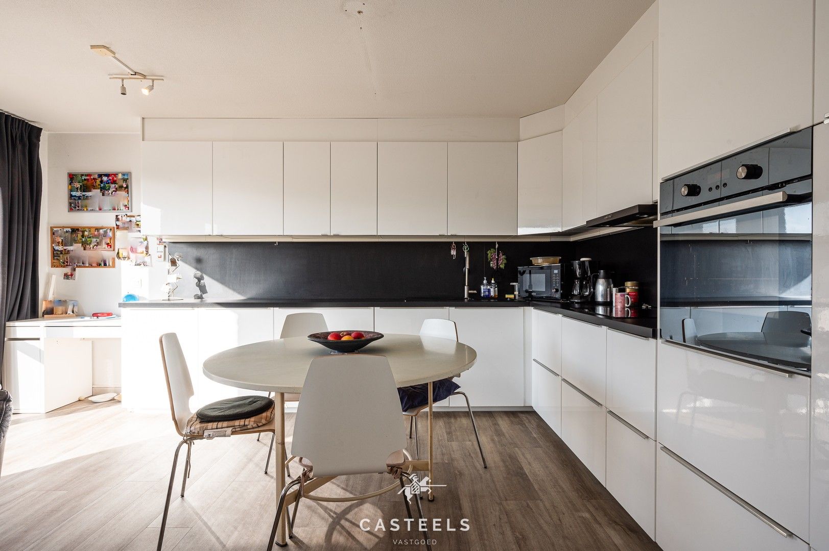 Instapklare woning met tuin, oprit en terras in de Vuurtorenwijk foto 6