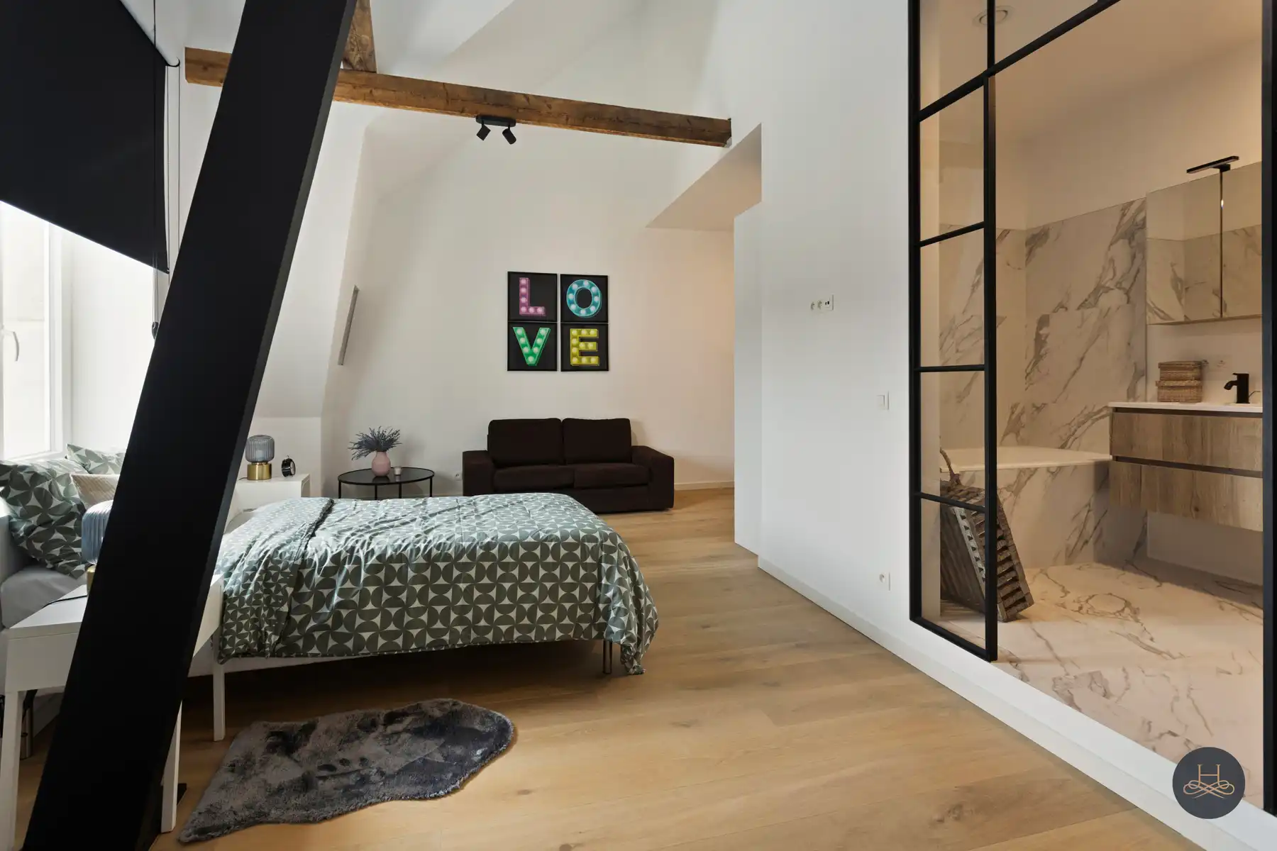 Prachtige trendy penthouse met terras foto {{pictureIndex}}