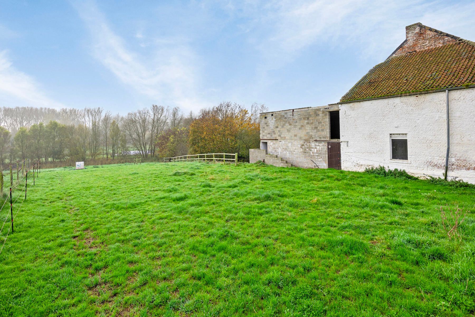 Unieke vierkantshoeve in prachtige landelijke omgeving foto 33