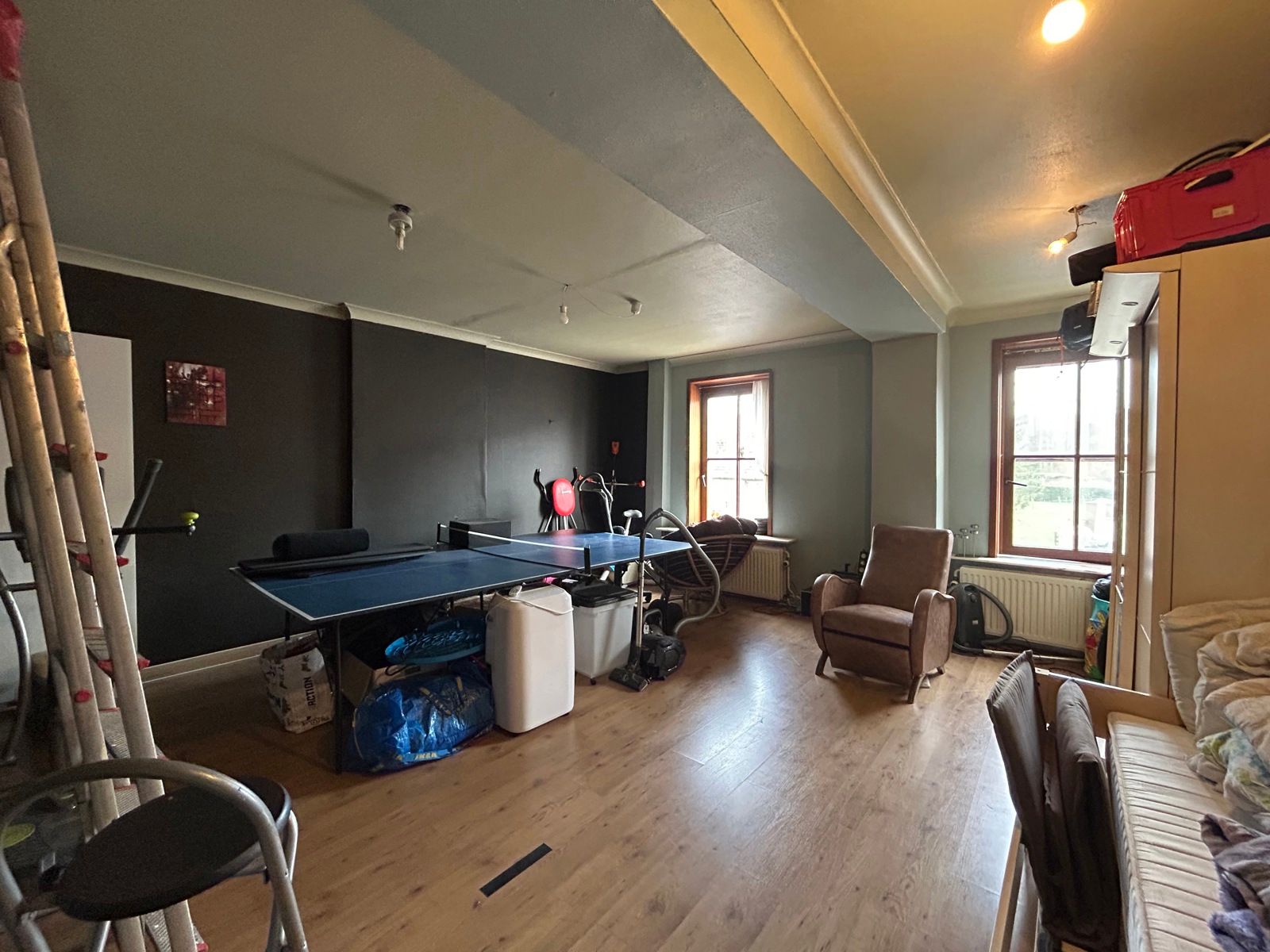 Op te frissen/ te renoveren woning nabij verbindingswegen foto 8