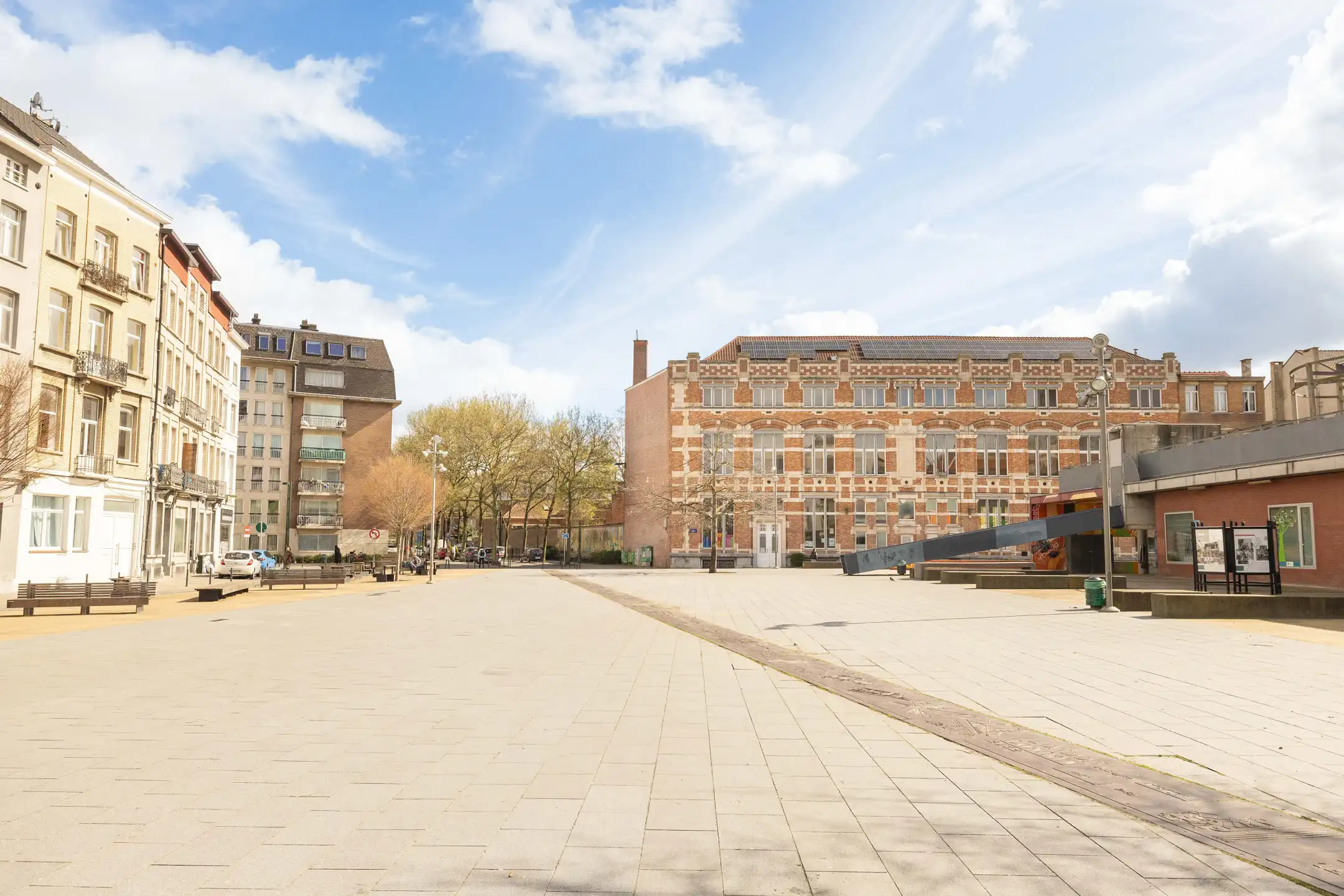 Aantrekkelijke zin Ruimte, licht en comfort in één foto 16