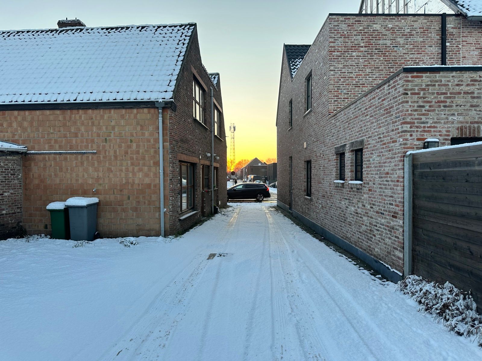 Halfopen bebouwing nabij centrum Zele  foto 6