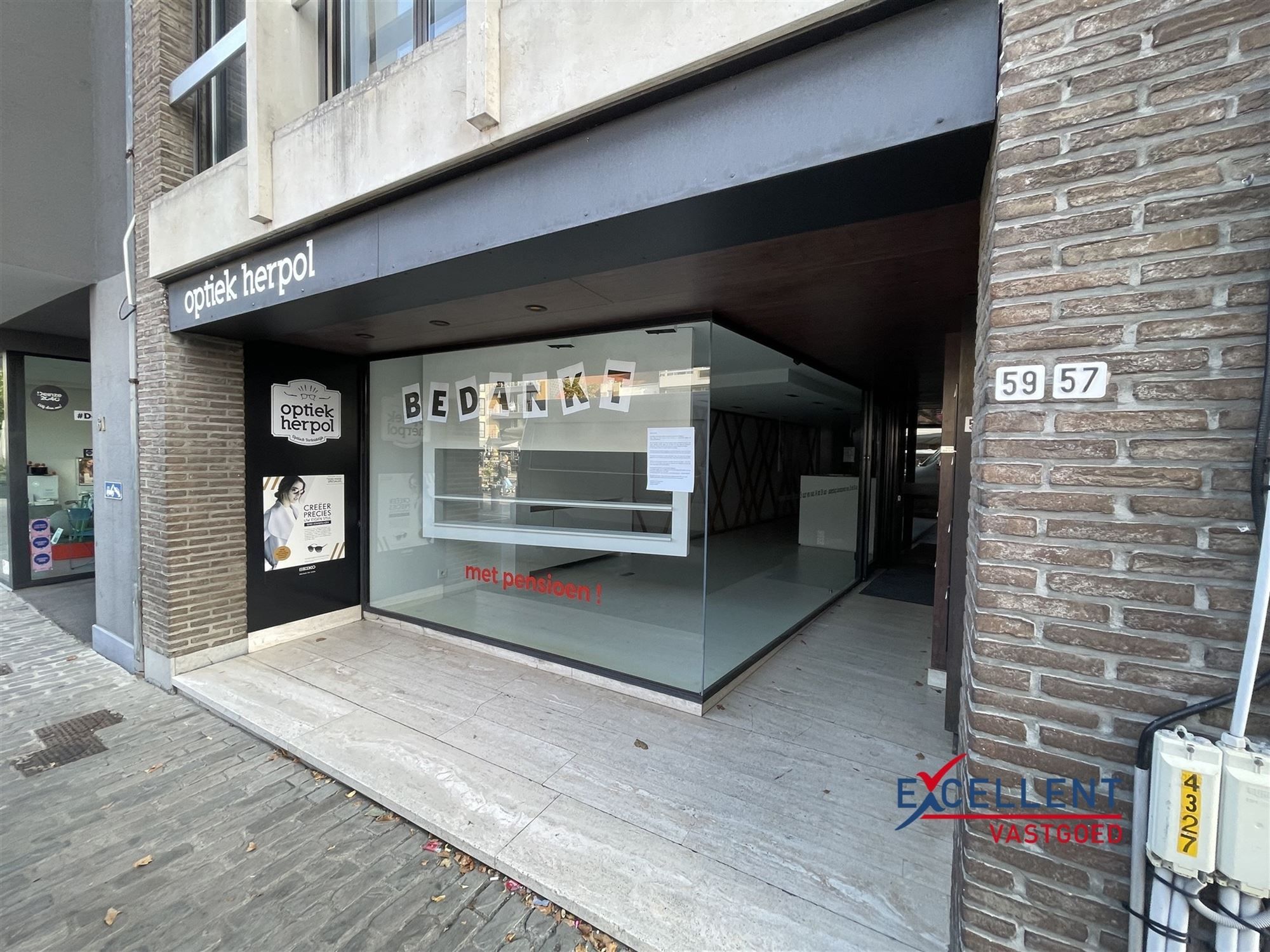 Handelsruimte te huur op de Markt van Deinze foto 8