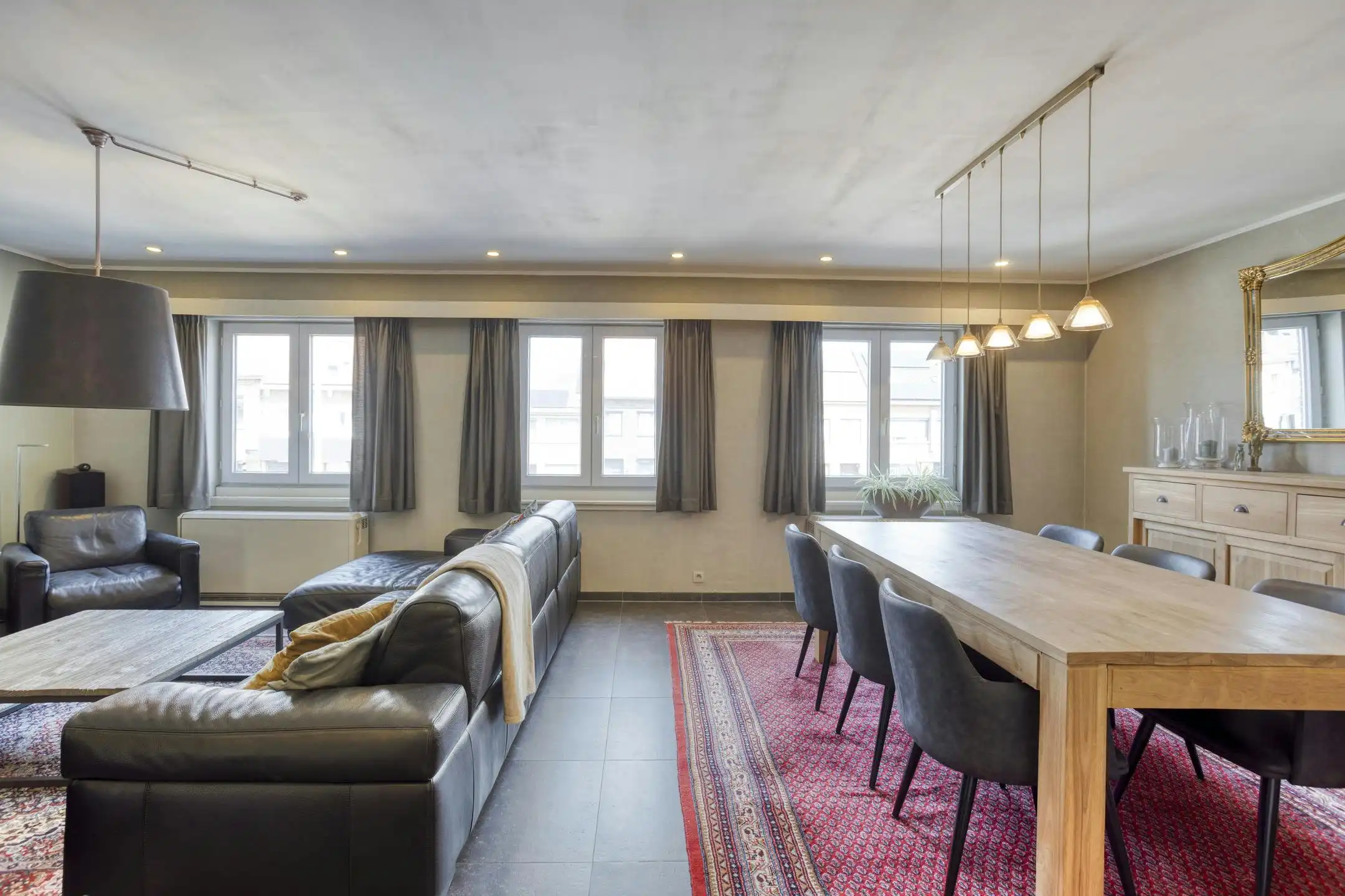 Handelspand met ruime woonst te koop in Ekeren foto 21