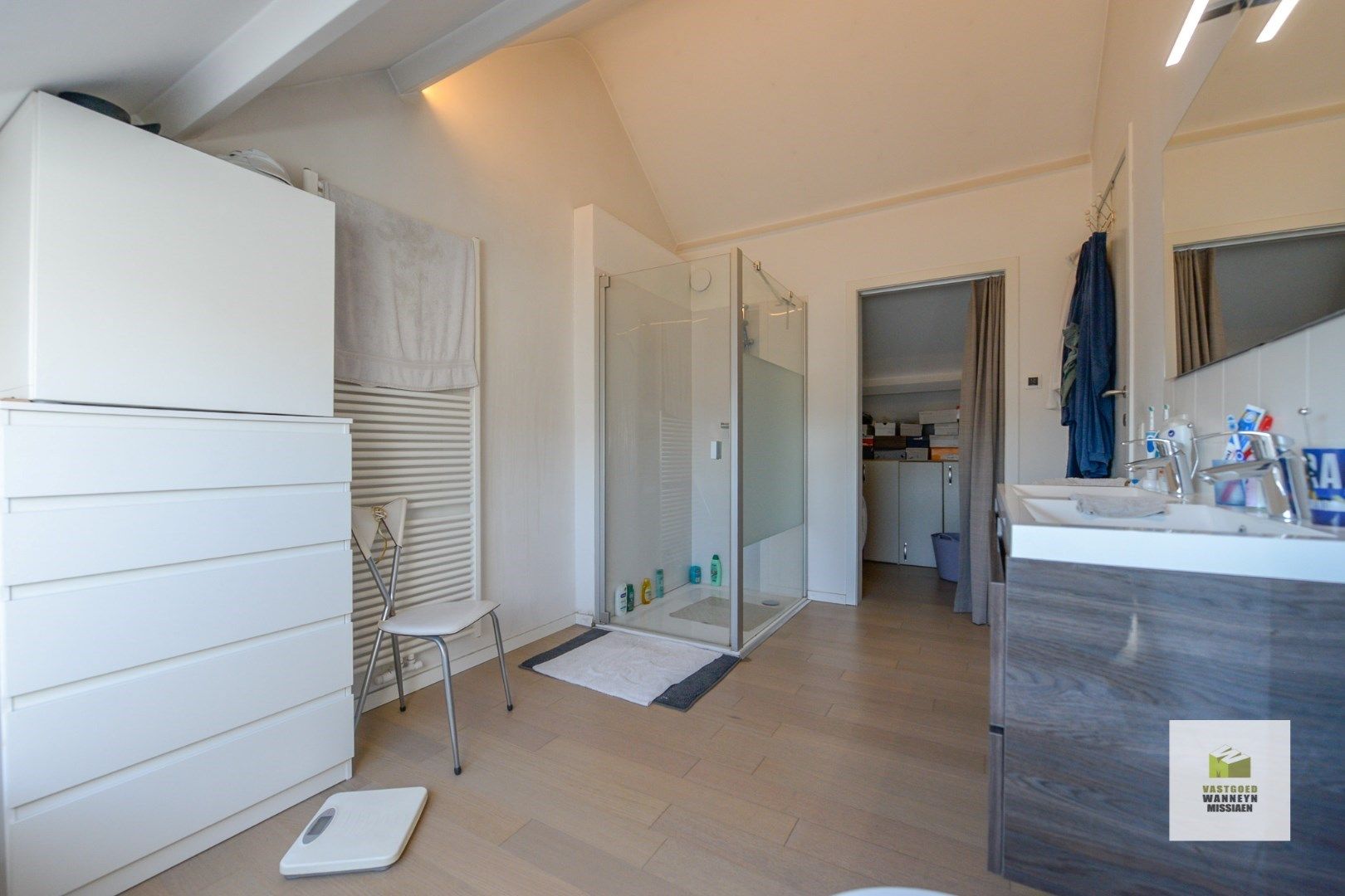 Gerenoveerde instapklare woning op 805m2 te centrum Wingene  foto 18