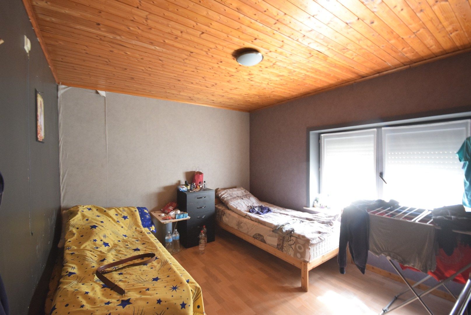 Instapklare rijwoning met ruime tuin en twee slaapkamers te Roeselare foto 5