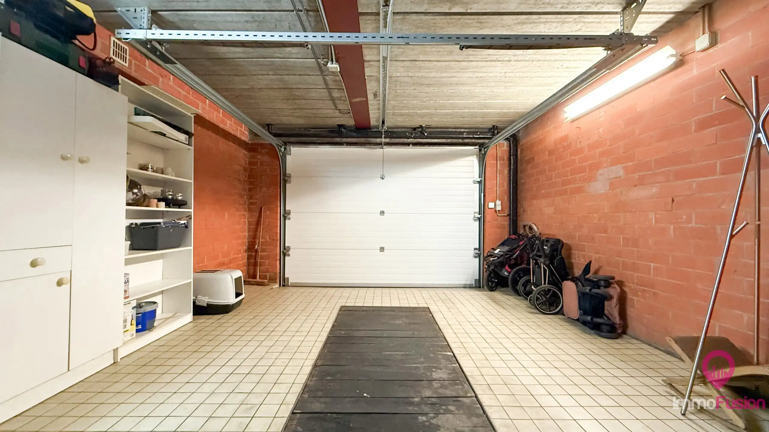 Ruime instapklare open bebouwing met 2 badkamers op 9a grond foto 16