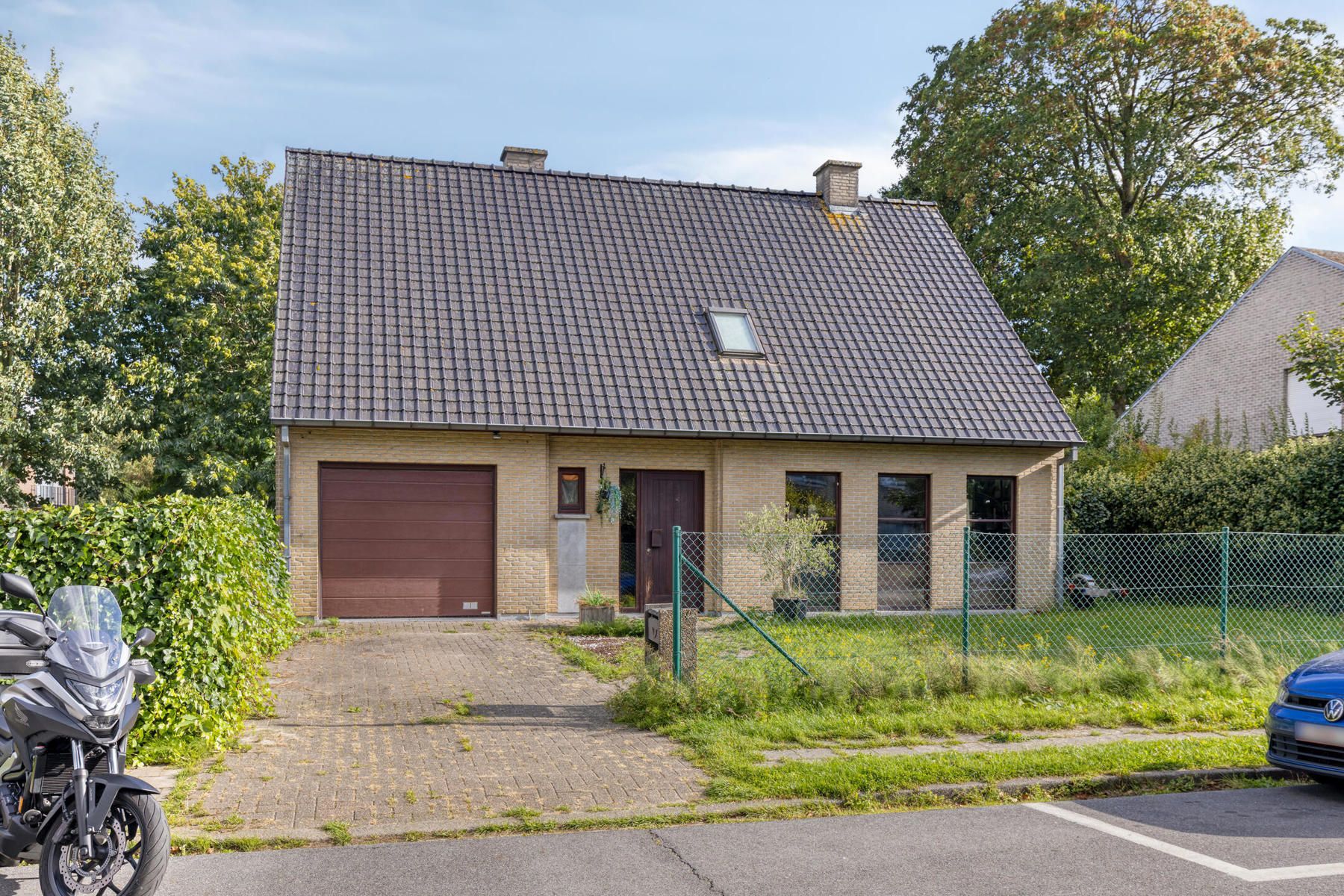 Hoofdfoto van de publicatie: Rustig gelegen villa met 3 slaapkamers en tuin