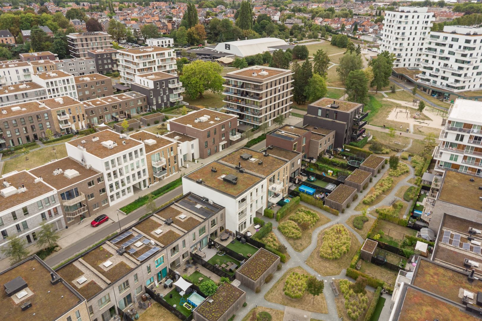 Een eigentijdse woning nabij groen en met stedelijke flair foto 18
