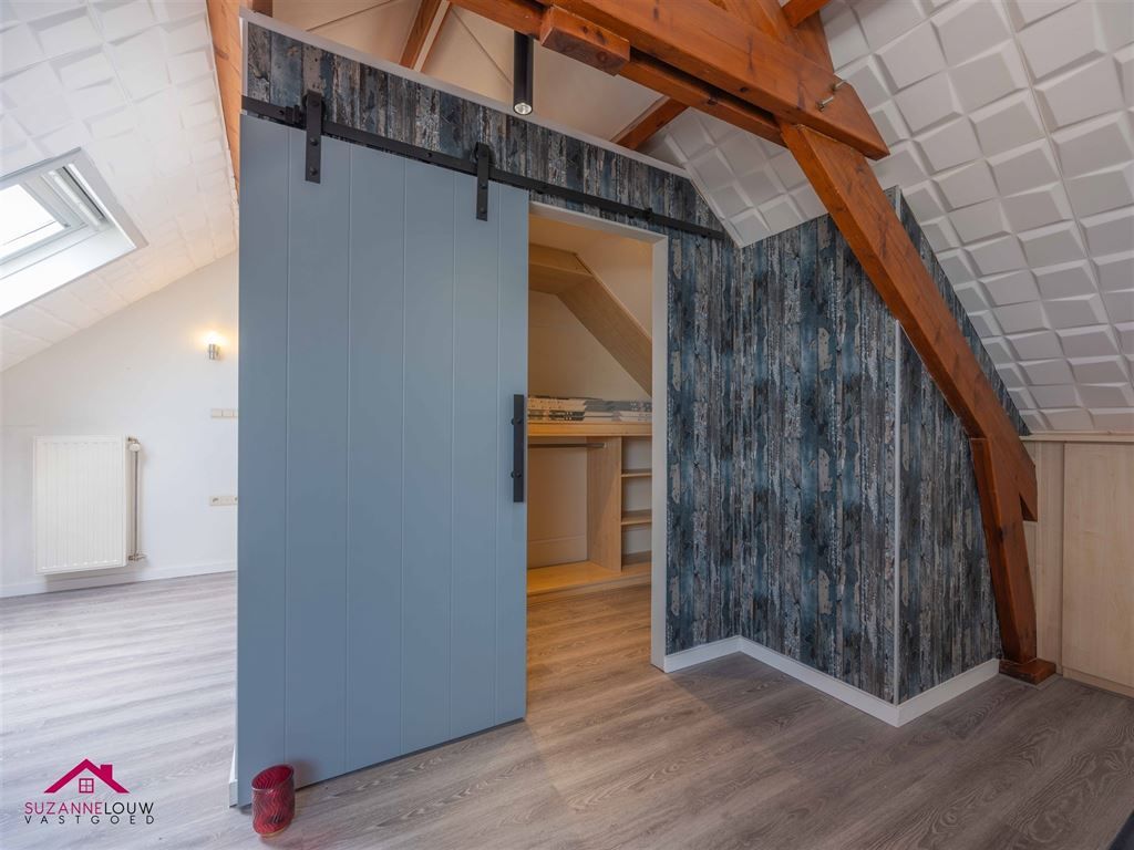 Stijlvol gerenoveerde, vrijstaande woning foto 40