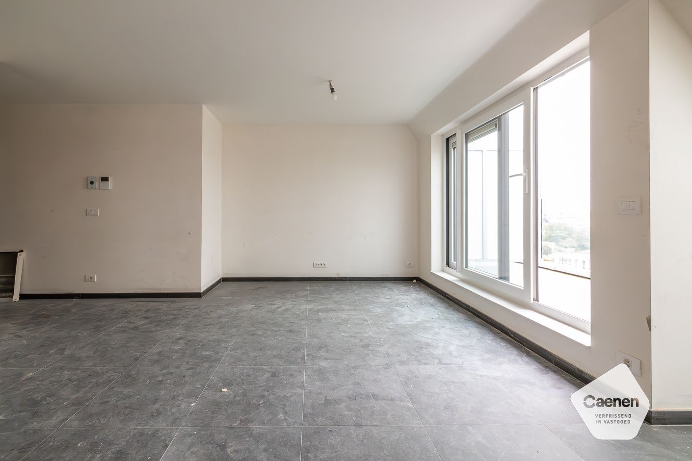 Lichtrijk duplex-appartement op de vierde verdieping van residentie Modena te Lombardsijde. foto 6