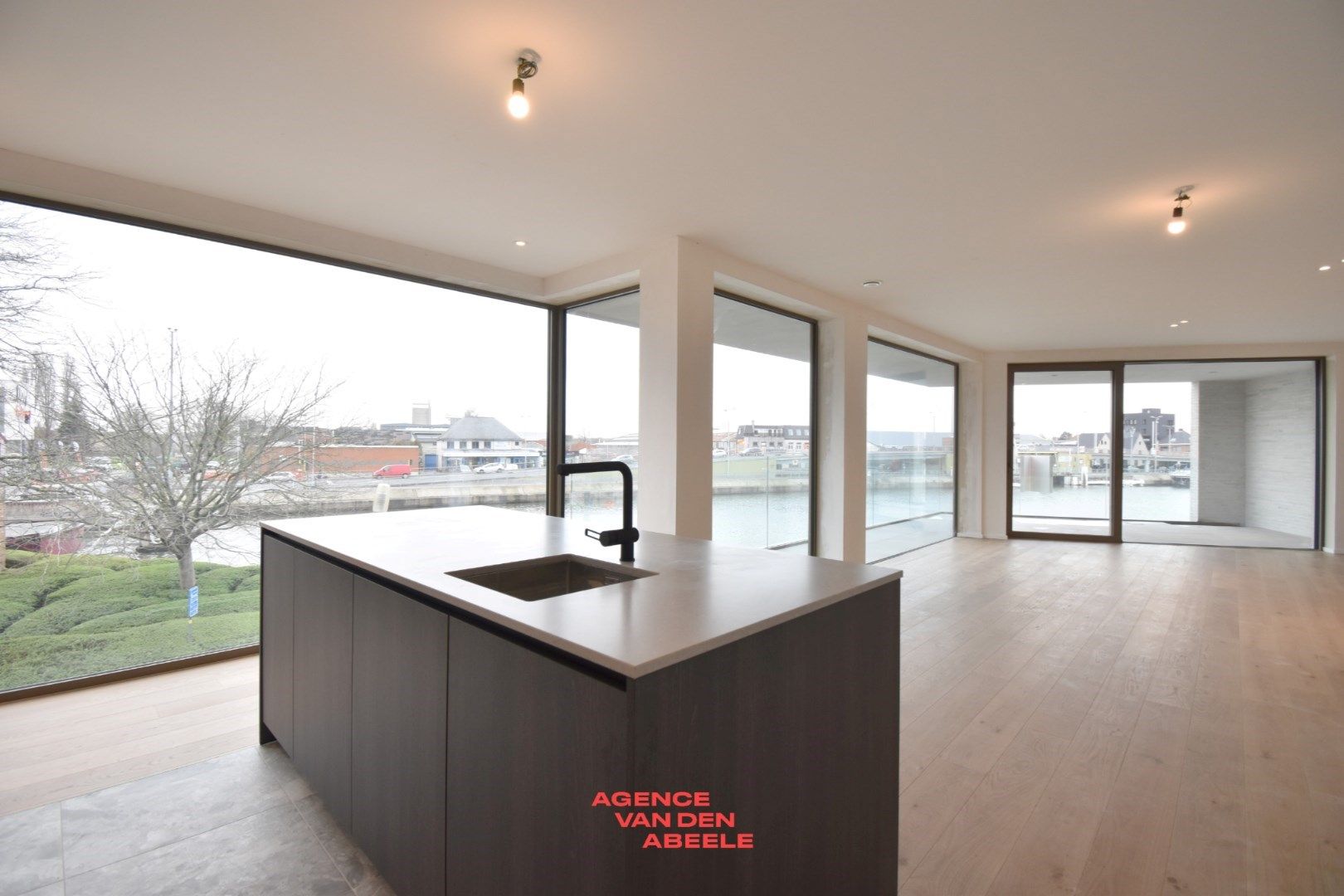 Ruim hoekappartement met prachtig uitzicht foto 4