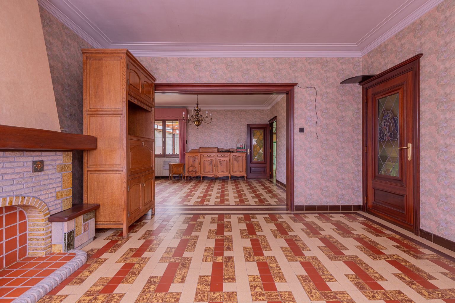 Ruime te renoveren gezinswoning met 4 slpks! foto 7