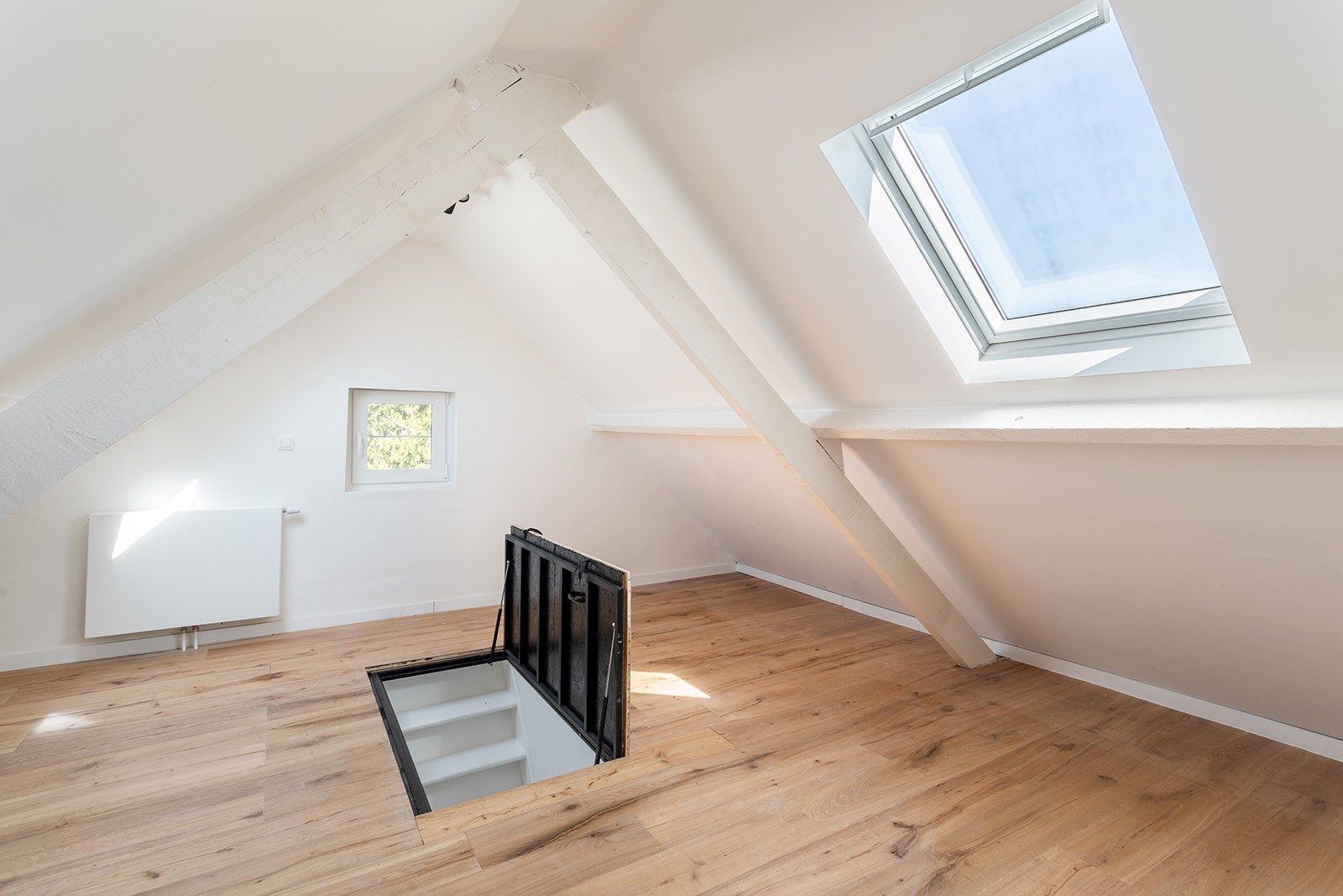 Nét gerenoveerde woning met aangename tuin  foto 29