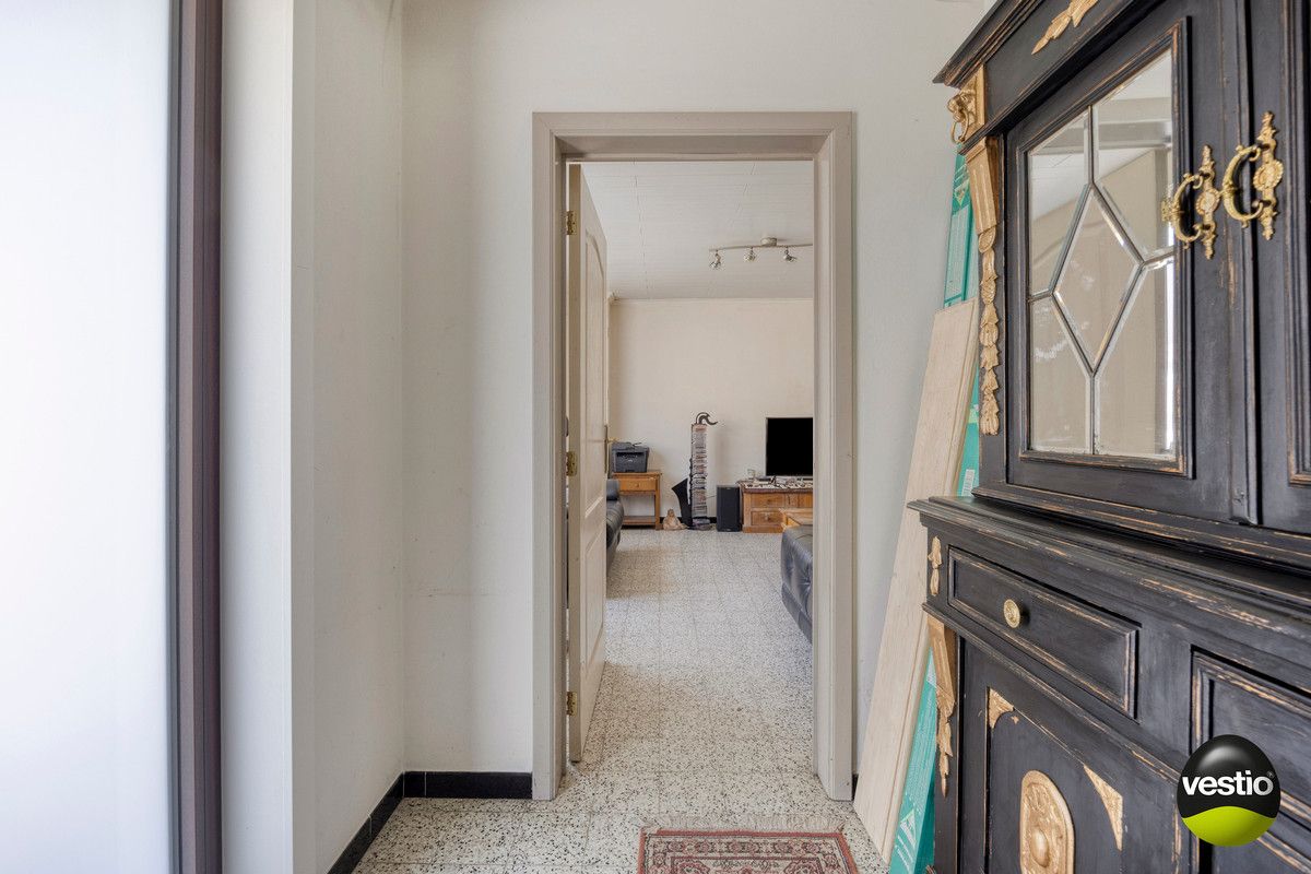 INVESTERINGSPAND MET 2 VERHUURDE APPARTEMENTEN TE RIJKHOVEN. foto 3