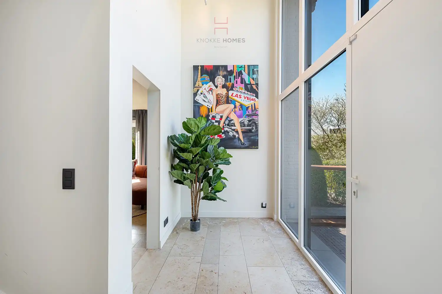 Luxueuze villa met zwembad in een residentiële wijk. foto 5