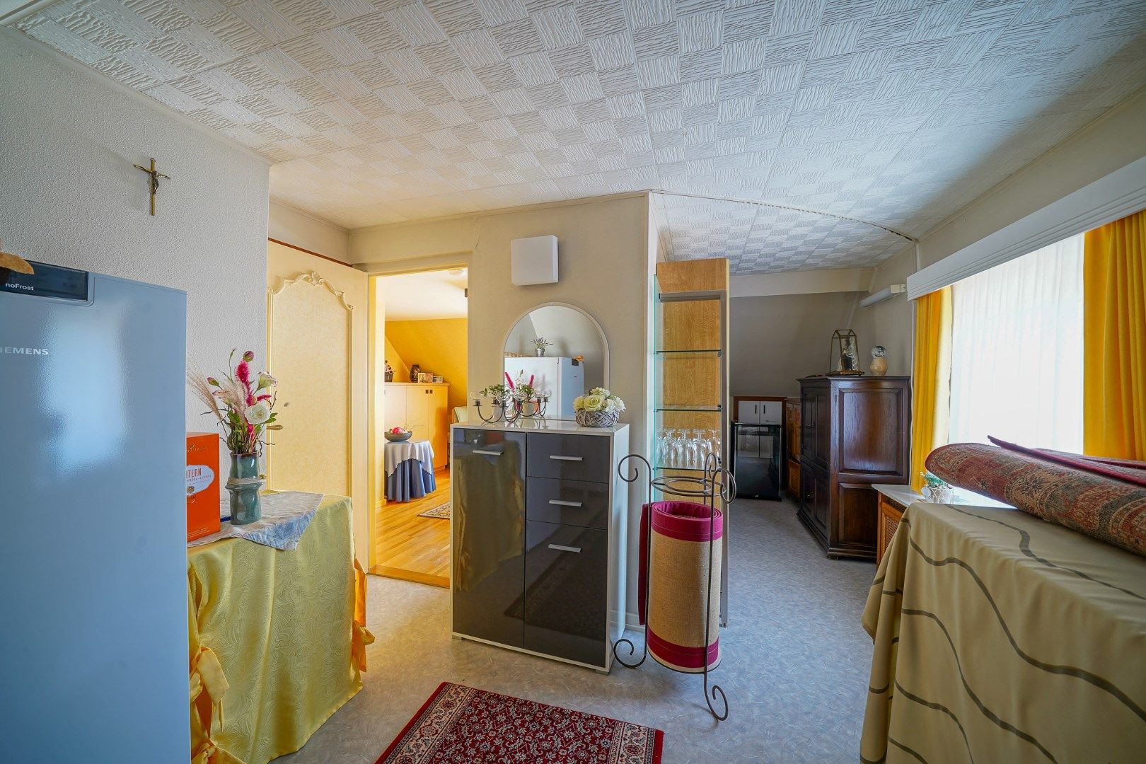 Halfopen woning met garage en zonnig terras te Mariakerke foto 18