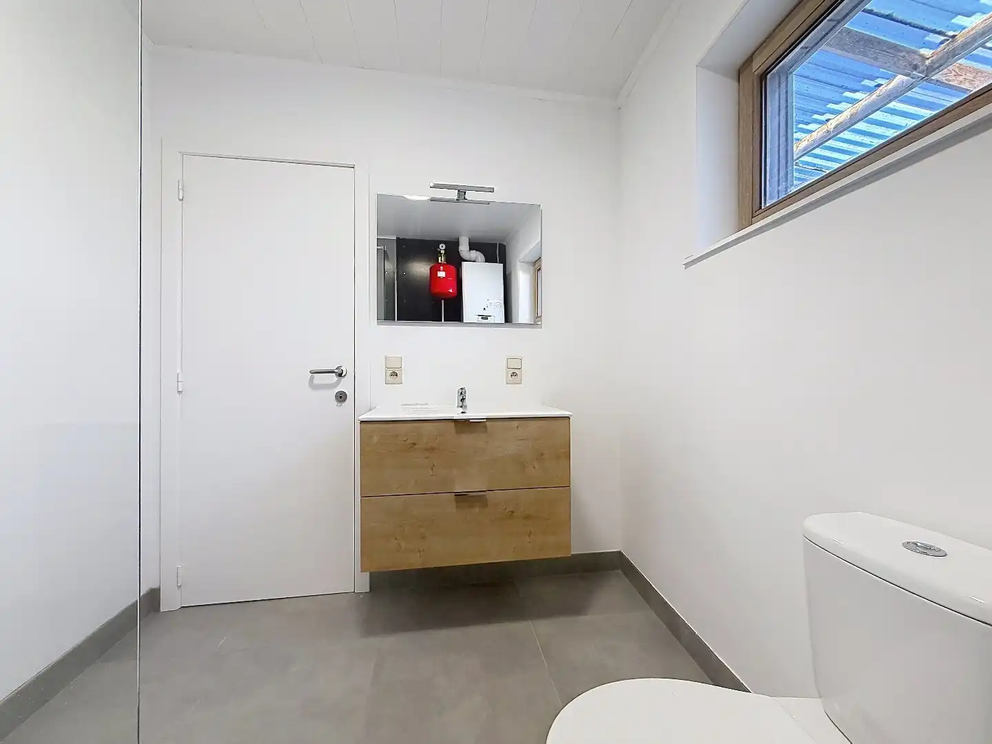 Gezellige gerenoveerde rijwoning met 3 slaapkamers in Kortrijk foto 7