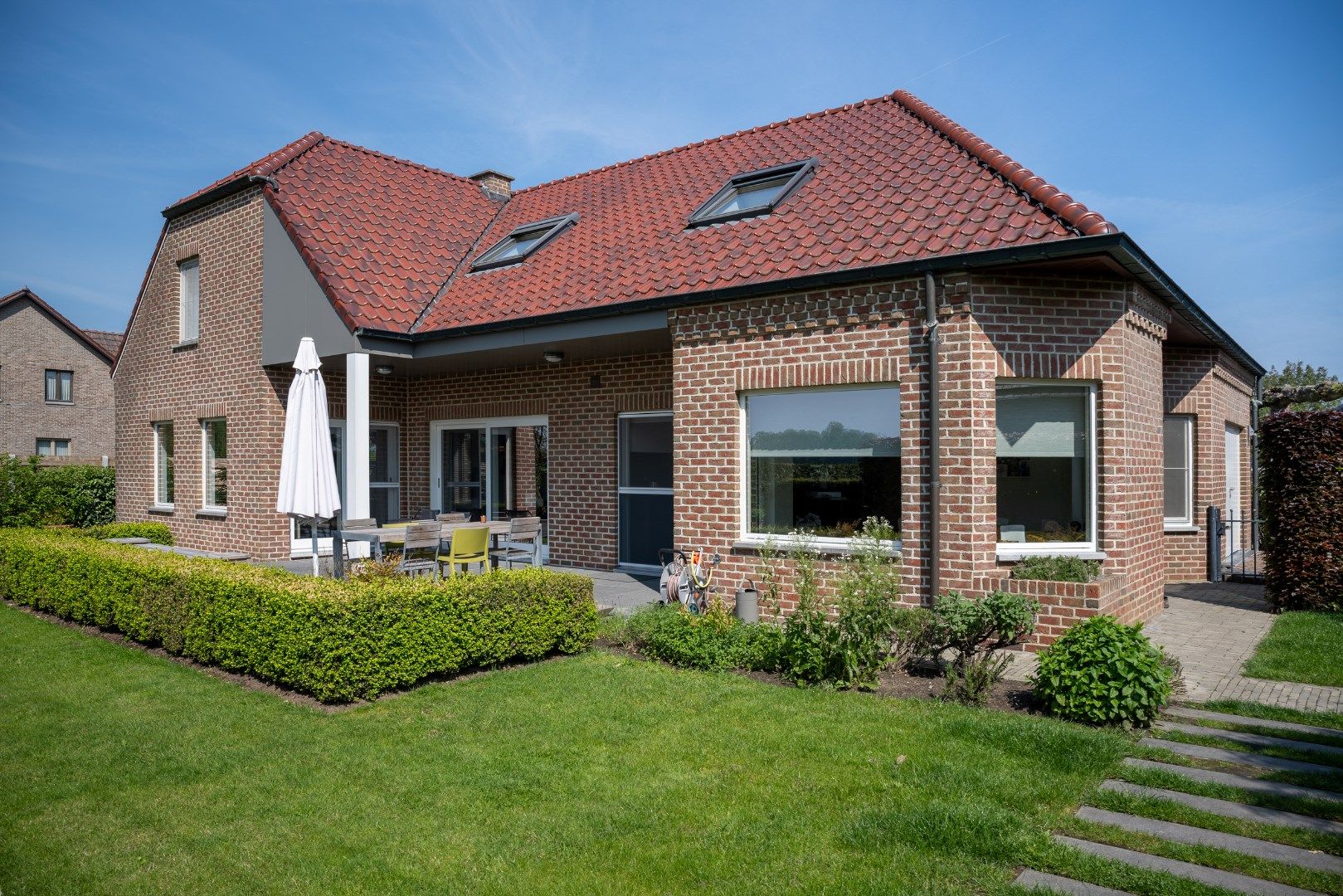 Luxueus afwerkt landhuis met 4 slaapkamers en mooi verzorgde tuin   foto 24