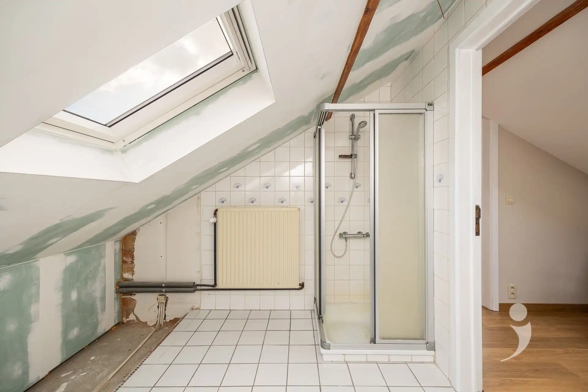 Gerenoveerde woning met prachtig zicht over de velden foto 23