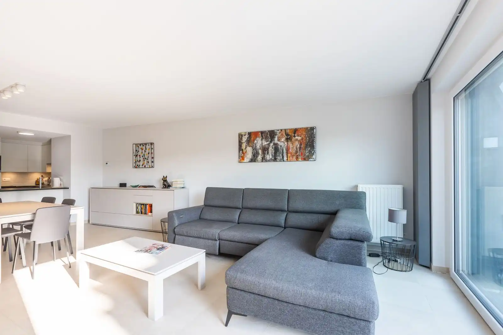 Prachtig appartement met 2 slpk en zonnig terras in jonge residentie foto 3