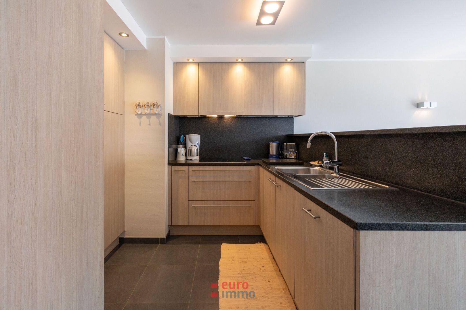 Subliem zuidgericht appartement met mooie breedte! foto 8