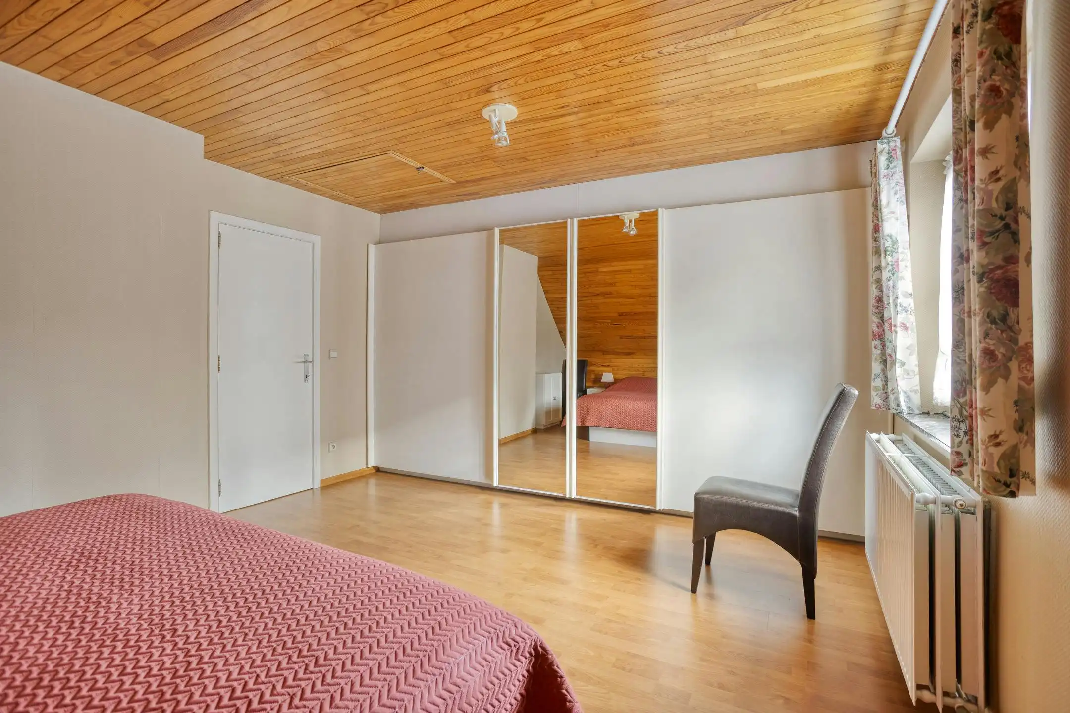 Rustig gelegen huis in Lichtaart met 3 slaapkamers foto 14