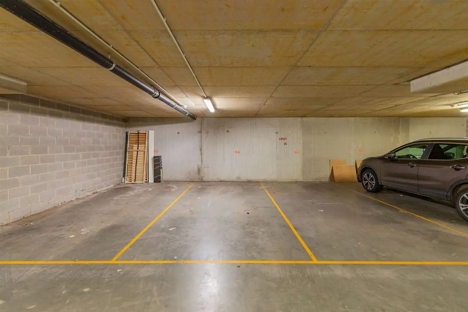 Appartement met 1 slaapkamer, parking en kelder foto 13