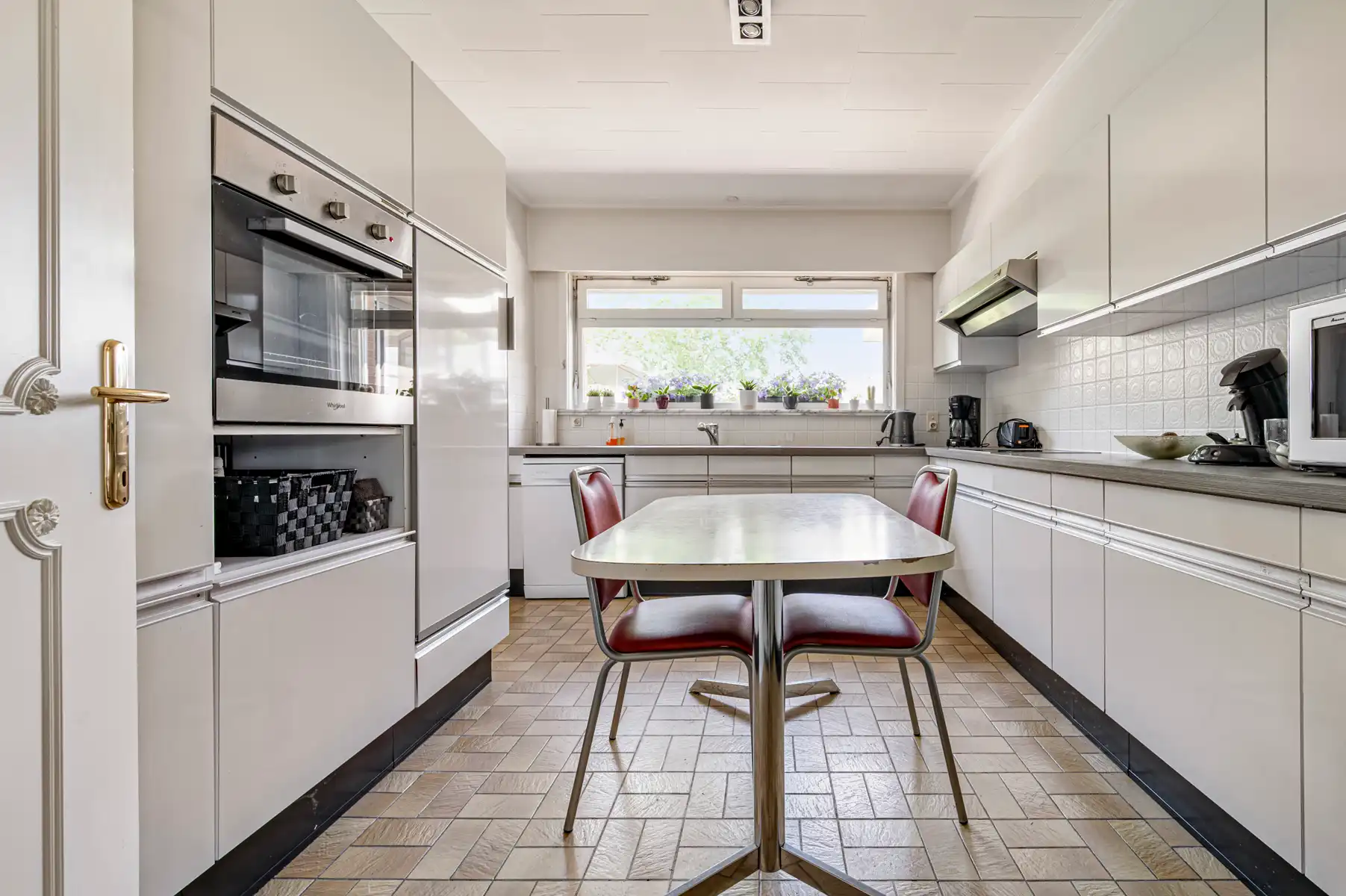 Ruime open bebouwing met prachtige tuin  foto 9