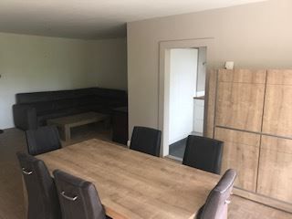 Mooi en ruim appartement met 2 slk, berging en gesloten garage aan het centrum van Genk! foto 5