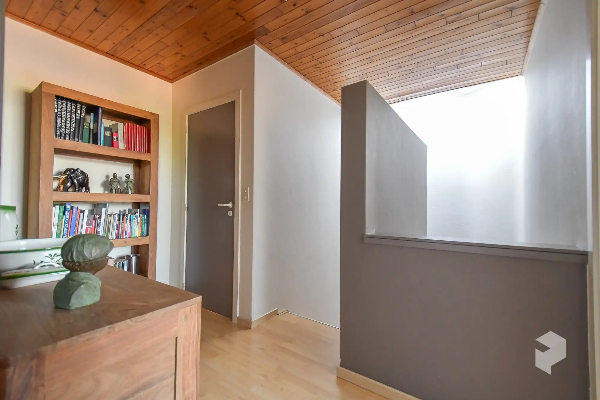 Ruime goed onderhouden woning met 3 slpk en tuin foto 11