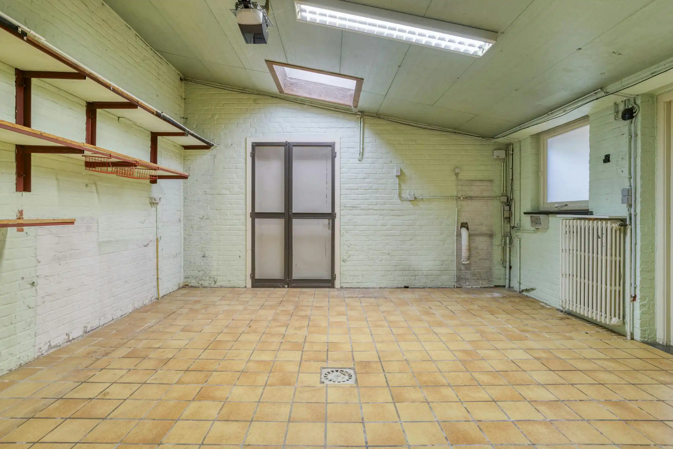 Huis te koop in Ieper met 3 kamers, tuin en garage foto 19