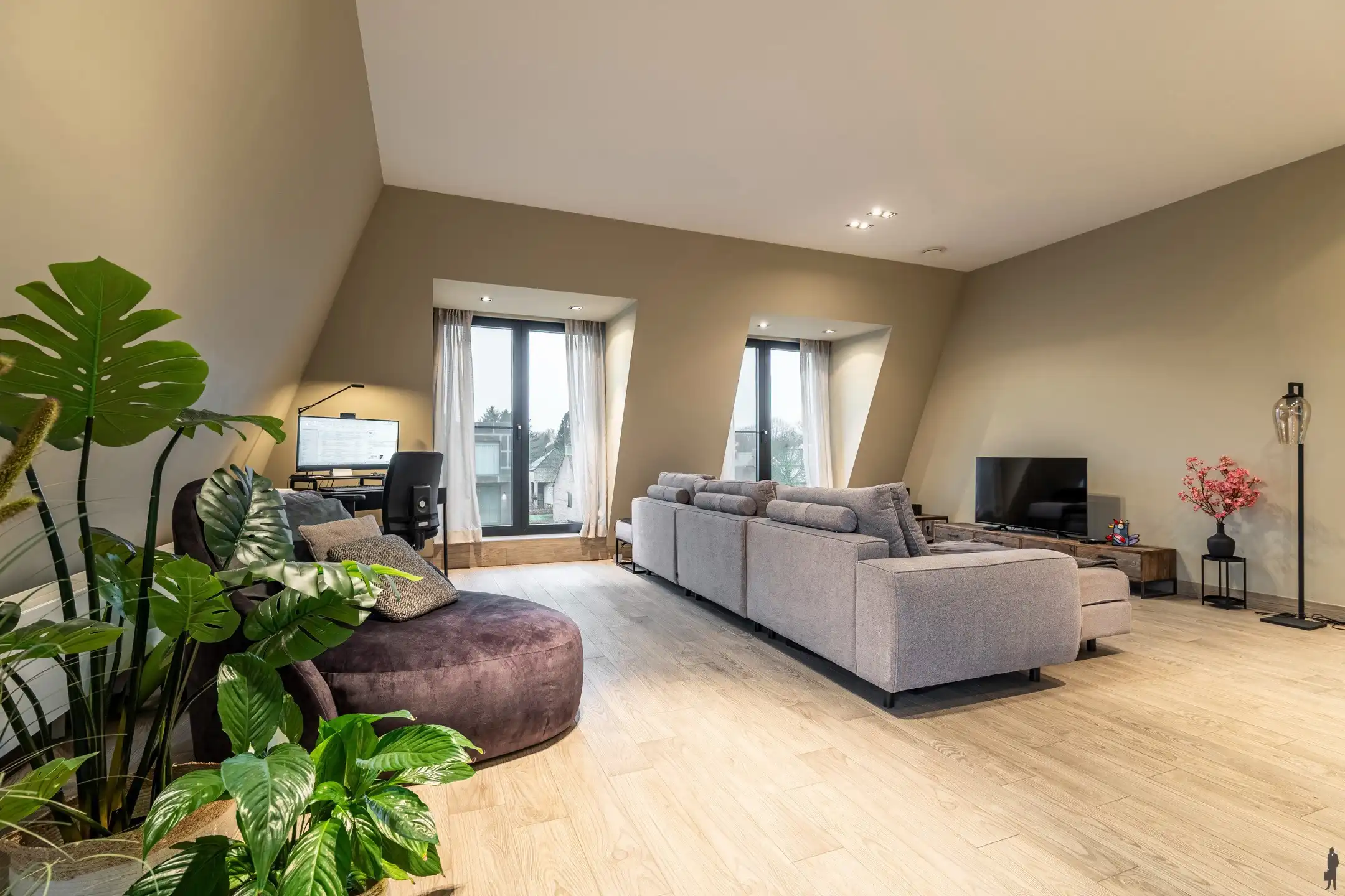 Stijlvol appartement op tweede verdieping met royaal terras foto 6