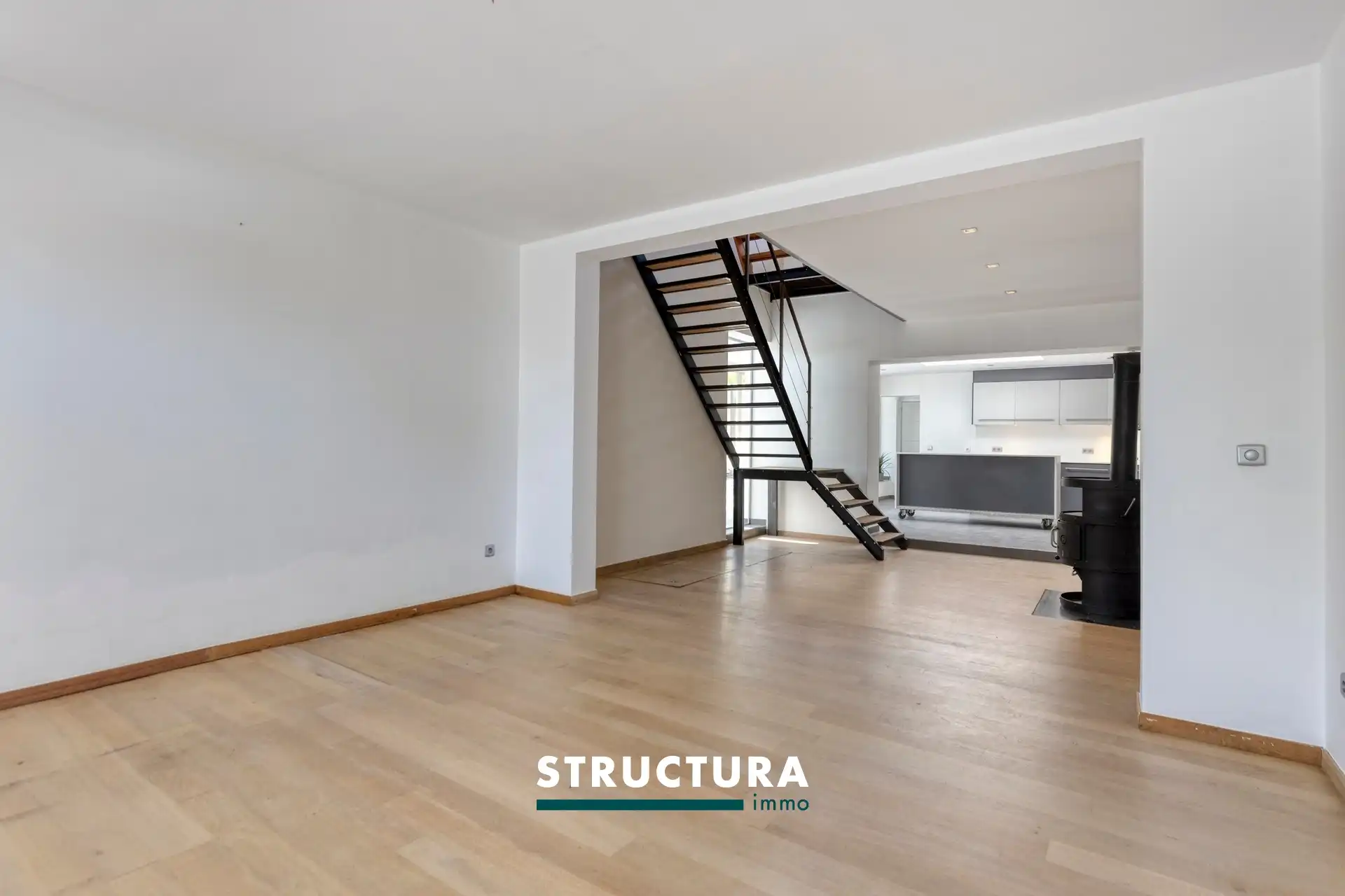 Woning met zwembad  foto 6