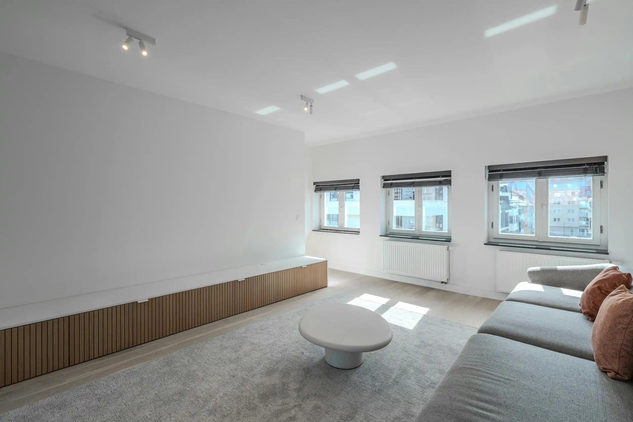 Magnifiek gerenoveerd duplexappartement te Oostende foto 23