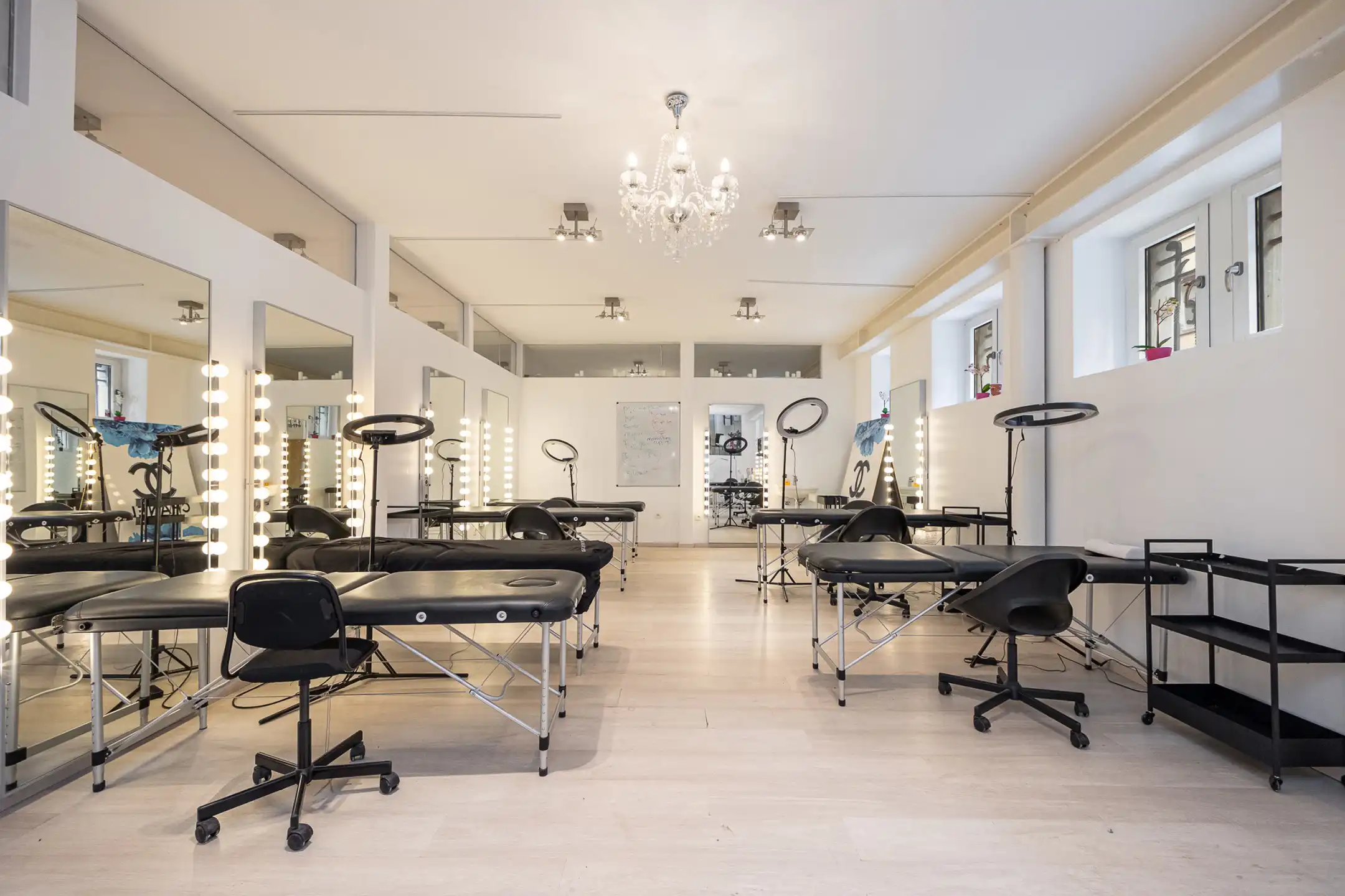 ANTWERPEN - Uitzonderlijke handelsruimte op centrale locatie foto 8