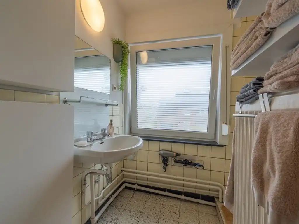 Instapklare, half-vrijstaande woning met inpandige garage foto 31