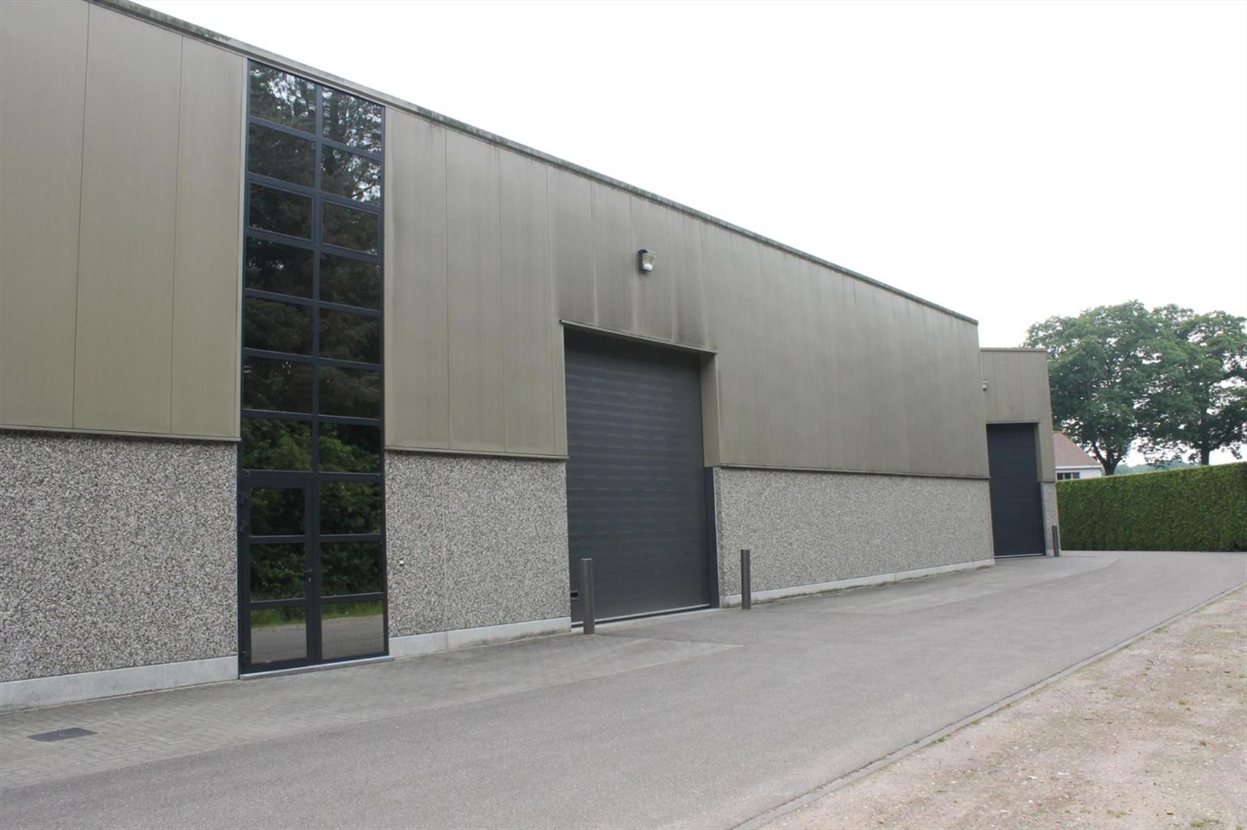 Opslag - / bedrijfsruimte van 263m². foto 11