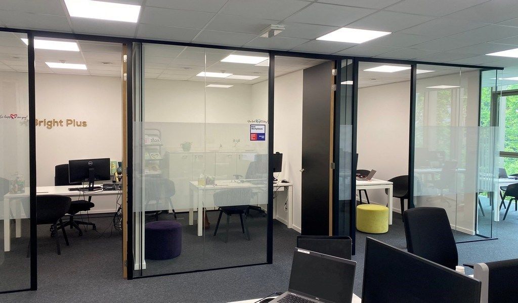 Gemeubelde kantoorruimte te huur in D-One te Kortrijk foto 10