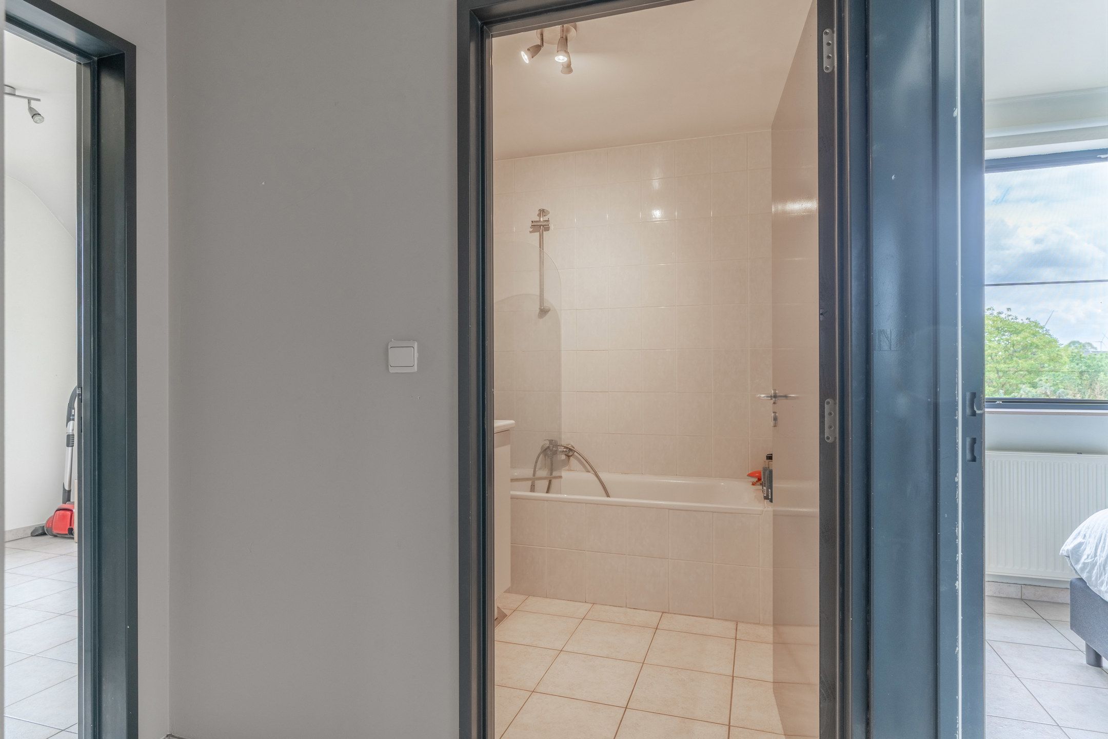 Duplex app met 2 slpks en garagebox te centrum Vosselaar. foto 12