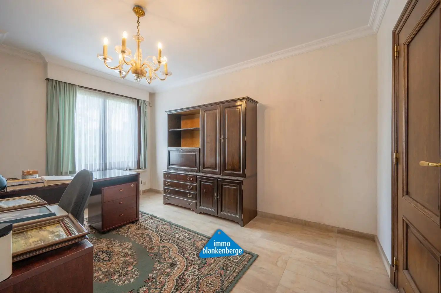 Exclusieve villa in een gegeerde residentiële wijk foto 5